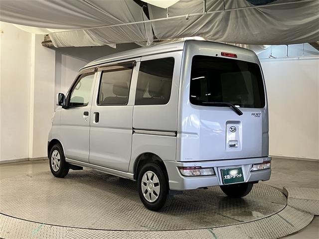 ハイゼットカーゴ クルーズSAIII VSA 全席パワーウインドウ キーレスキー パワーステアリング ETC ABS エアコン アルミホイール アイストップ 助手席エアバック 衝突回避支援ブレーキ 運転席エアバック AUX対応(7枚目)