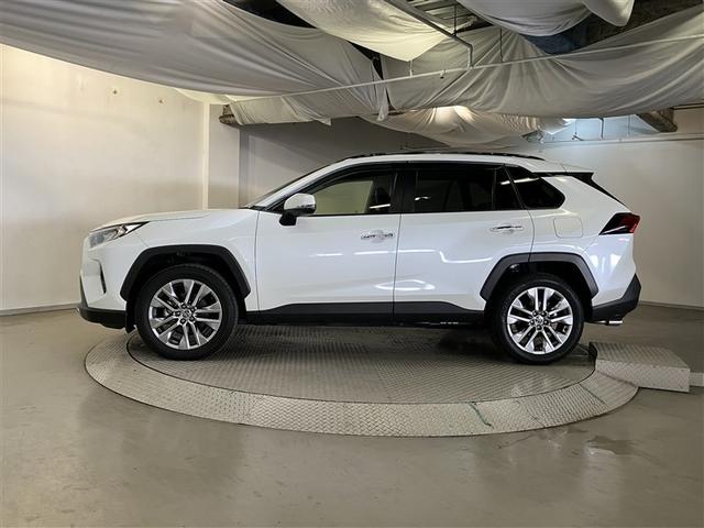 RAV4 G Zパッケージ 横滑り防止 キーレスエントリー 地デジ スマキー クルコン ETC付 リヤカメラ 助手席エアバッグ アルミ LEDランプ オートエアコン 盗難防止システム メモリ-ナビ エアバッグ パワーウィンド(4枚目)