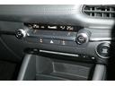 左右独立温度コントロールフルオートエアコンです。運転席、助手席それぞれで独立して温度設定ができます。冷え性の方が乗っても安心ですね♪