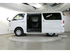 ��¦���饤�ɥɥ��򳫤������֤Ǥ��� 5