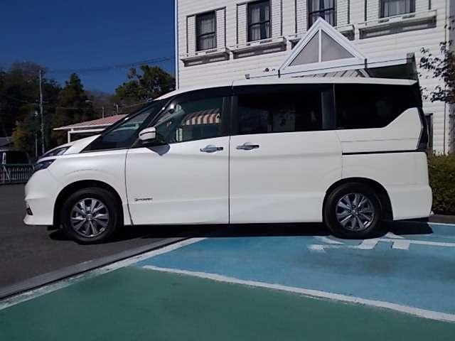 日産 セレナ