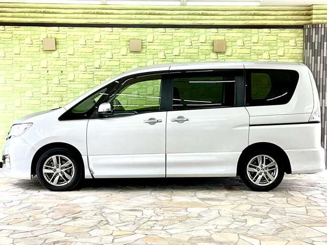 セレナ ２．０　ライダー　キセノン両側電動ＥＴＣフォグバックカメラ（8枚目）