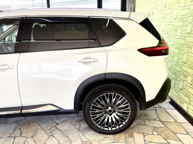 エクストレイル １．５　ＡＵＴＥＣＨ　アドバンスト　パッケージ　ｅ－４ＯＲＣＥ　４ＷＤ　メーカーナビ・サンルーフ・アラウンドビュ（14枚目）