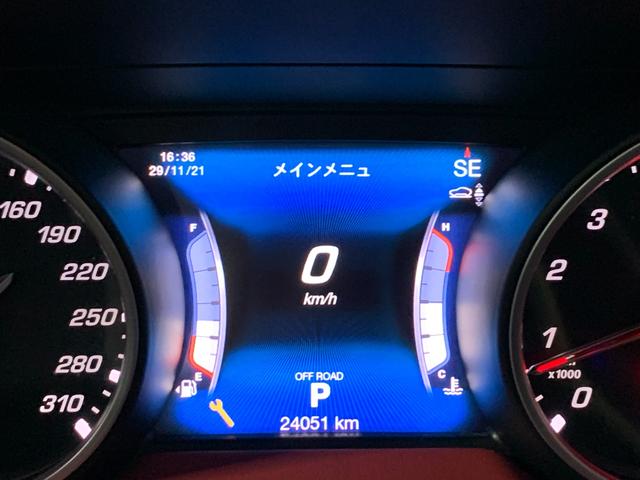 ベースグレード 左ハンドル 正規ディーラー車 禁煙車 赤革シート サンルーフ 純正ナビ 地デジTV ETC バックカメラ コーナーセンサー スマートキー プッシュスタート ドライブレコーダー レーダー探知機(64枚目)