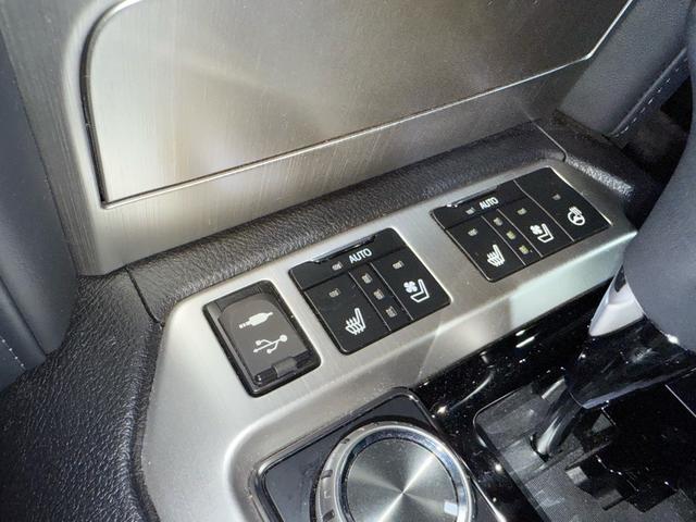 TOYOTA LAND CRUISER ZX | 2019 | WHITE M | 33360 km | details