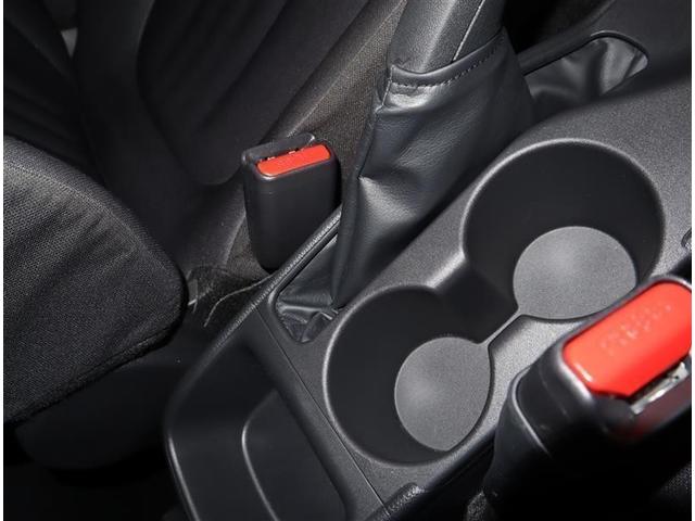 ヤリス ハイブリッドＧ　ＴＯＹＯＴＡ認定中古車　当社下取りワンオーナー　メモリーナビ　レーダークルーズ　ミュージックプレイヤー接続可　バックカメラ　衝突被害軽減システム　ＥＴＣ　ＬＥＤヘッドランプ（15枚目）