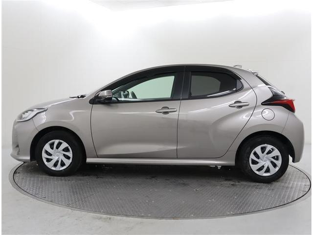 ヤリス ハイブリッドＧ　トヨタ認定中古車　当社下取り車　フルセグ　メモリーナビ　ミュージックプレイヤー接続可　バックカメラ　衝突被害軽減システム　ＥＴＣ　ドラレコ　ＬＥＤヘッドランプ　ワンオーナー　記録簿（3枚目）