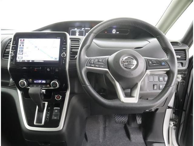 セレナ ハイウェイスター Vセレクション 当社下取り車 フルセグ メモリーナビ DVD再生 ミュージックプレイヤー接続可 バックカメラ 衝突被害軽減システム ETC 両側電動スライド LEDヘッドランプ 乗車定員8人 3列シート フルエアロ(9枚目)