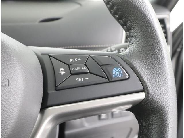 セレナ ハイウェイスター Vセレクション 当社下取り車 フルセグ メモリーナビ DVD再生 ミュージックプレイヤー接続可 バックカメラ 衝突被害軽減システム ETC 両側電動スライド LEDヘッドランプ 乗車定員8人 3列シート フルエアロ(16枚目)