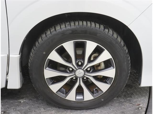 セレナ ハイウェイスター Vセレクション 当社下取り車 フルセグ メモリーナビ DVD再生 ミュージックプレイヤー接続可 バックカメラ 衝突被害軽減システム ETC 両側電動スライド LEDヘッドランプ 乗車定員8人 3列シート フルエアロ(24枚目)