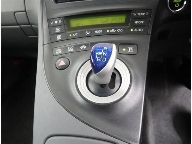 プリウス Ｓツーリングセレクション　認定中古車　メモリーナビ　ＤＶＤ再生　ミュージックプレイヤー接続可　バックカメラ　ＥＴＣ　ＬＥＤヘッドランプ（16枚目）