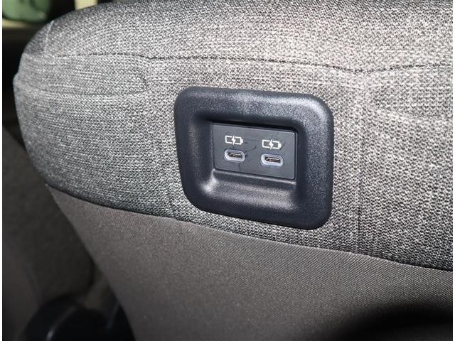 �Q��ڃV�[�g�ɏ[�d�p�^�C�v�b�[�q�t���B�X�}�[�g�t�H���Ȃǂ̏[�d�ɕ֗��ł��B