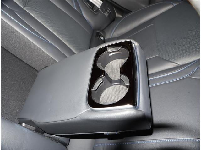 ��Ȓ����ɂ̓A�[�����X�g�t���ŁA�J�b�v�z���_�[�������d�l�B