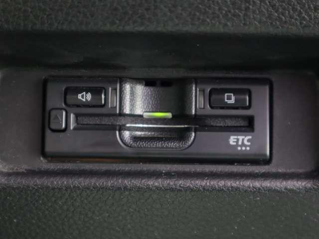 �d�s�b��������񓋍ځB���������������Œ�Ԃ���K�v�Ȃ�ē��R�Ȃ��ł��B�X���[�Y�ɃX�g���X�Ȃ��h���C�u�����y���݂��������B�i���x�����z�ɃZ�b�g�A�b�v��p�͊܂܂�Ă���܂���B�j