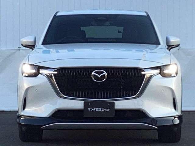 �t�H���[�h�Z���V���O�J�������g�p���邱�Ƃɂ���ԑ��s���ɑO���Ԃ�Ό��Ԃ̏󋵂𔻒f���A�w�b�h�����v�̏Ǝ˔͈́A�Ǝ˕����▾�邳�������I�ɕω�������A�_�v�e�B�u�k�d�c�w�b�h���C�g���̗p���Ă���܂��B