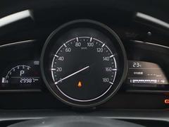 �ǥ�����ȥ��ʥ��������ޤ�ͻ�礷�Ƥ��뤳�Υ᡼�����ϡ���ǧ�����ɹ��Ǥ��ꡢ�ɥ饤�С��ˤȤä�ɬ�פʥ���ե��᡼������狼��䤹�������Ƥ���ޤ��� 7