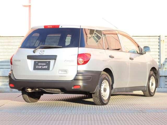 ファミリアバン １．５　ＶＥ　ヘッドライトレベライザー　電源ソケット（2枚目）