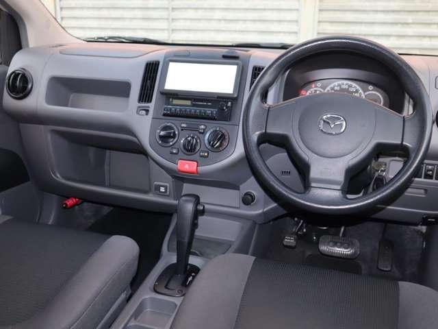 ファミリアバン １．５　ＶＥ　ヘッドライトレベライザー　電源ソケット（9枚目）