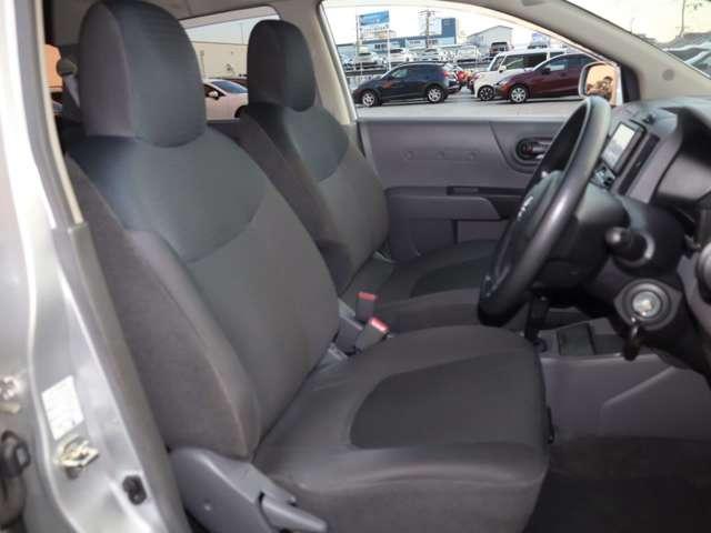 ファミリアバン １．５　ＶＥ　ヘッドライトレベライザー　電源ソケット（16枚目）