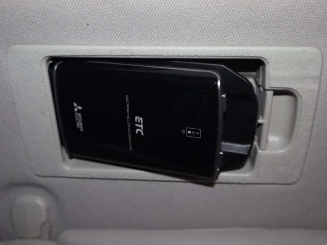 ＥＴＣももちろん搭載。いちいち料金所で停車する必要なんて当然ないです。スムーズにストレスなくドライブをお楽しみください。（※支払総額にセットアップ費用は含まれておりません。）