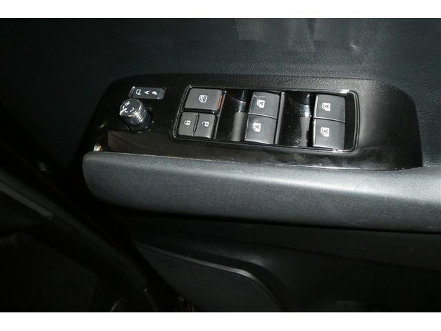 アルファード ２．５Ｓ　Ａパッケージ　プリクラッシュセーフティー　ＡＣ１００Ｖ電源　地デジ　キーフリー　ナビ＆ＴＶ　ＬＥＤヘッドライト　フルフラット　ＡＷ　クルコン　ＤＶＤ再生機能　エアバッグ　横滑り防止　イモビライザ　リアエアコン（27枚目）