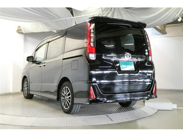 ノア Ｓｉ　ダブルバイビー　クルーズＣ　ブレーキサポート　エアコン　エアロ　ウォークスルー　ＬＥＤライト　ナビ＆ＴＶ　横滑防止装置　ＷＡＣ　アルミホイール　パワーウインドウ　フルセグ　盗難防止　ＤＶＤ再生可　メモリーナビ　ＥＴＣ（6枚目）