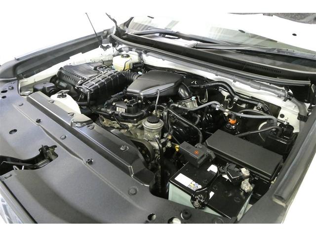 当社でご購入していただいた全ての車両はご納車前に、しっかり点検・整備してからのご納車になります。点検部位はエンジンオイル交換・ワイパーゴム・ブレーキ点検・調整・その他を確認の上ご納車致します。