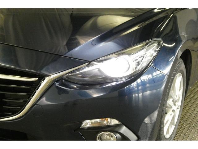 【ＬＥＤヘッドライト】白く照らされるのが特徴です。明るいだけでなく、周囲からの認知されやすく歩行者や死角にいる方へアピール効果、安全性が飛躍的に向上します！