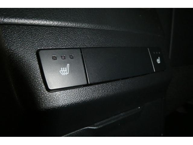 ＲＸ ＲＸ４５０ｈ　バージョンＬ　プリクラッシュセーフティー　リアカメラ　ナビＴＶ　地デジ　本革　メモリナビ　横滑り防止装置　盗難防止装置　エアバッグ　ＤＶＤ再生機能　１００Ｖ　大型サンルーフ　ＡＢＳ　ＬＥＤライト　アルミホイール（27枚目）