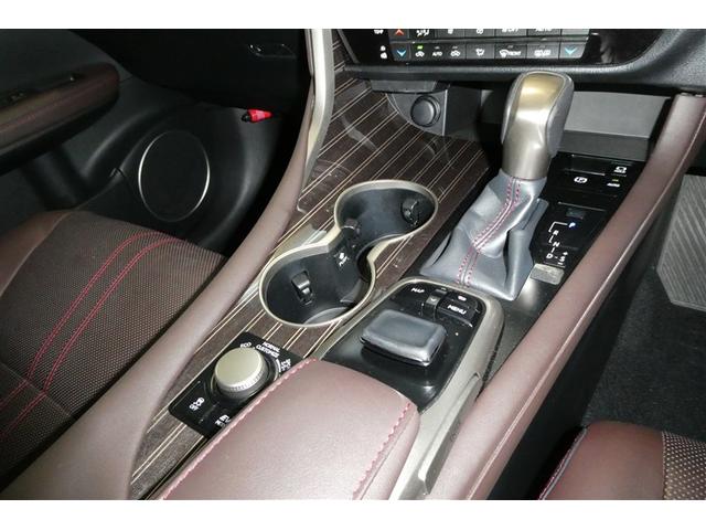 ＲＸ ＲＸ４５０ｈ　バージョンＬ　プリクラッシュセーフティー　リアカメラ　ナビＴＶ　地デジ　本革　メモリナビ　横滑り防止装置　盗難防止装置　エアバッグ　ＤＶＤ再生機能　１００Ｖ　大型サンルーフ　ＡＢＳ　ＬＥＤライト　アルミホイール（36枚目）