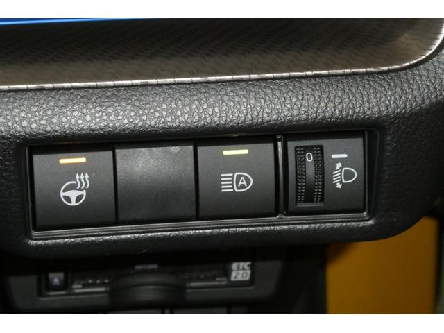 プリウス Ｚ　リアカメラ　プリクラッシュ　ＰＷシート　メモリナビ　ＡＣ１００Ｖ電源　ＬＥＤランプ　ナビ・ＴＶ　オートクルーズ　アルミホイール　ドライブレコーダ　ＡＣ　運転席エアバッグ　横滑り防止装置　ＥＴＣ付（30枚目）