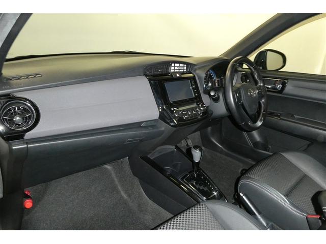 カローラフィールダー ハイブリッドＧ　ダブルバイビー　ＰＣＳ　インテリキー　横滑防止　フルセグＴＶ　ＬＥＤヘッドライト　オートエアコン　ＥＴＣ　ＤＶＤ再生　アルミホイール　キーフリーシステム　サイドエアバッグ　ナビＴＶ　パワーウィンドウ　ＡＢＳ　盗難防止（11枚目）