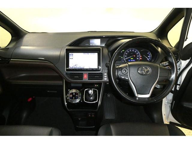 エスクァイア ハイブリッドＧｉ　Ｒカメラ　ＡＡＣ　ナビ＆ＴＶ　リアエアコン　地デジ　クルーズコントロール　ＬＥＤライト　キーレスエントリー　スマートキー付　ＤＶＤ再生可　エアバック　横滑防止装置　盗難防止システム　ＥＴＣ　３列シート（17枚目）