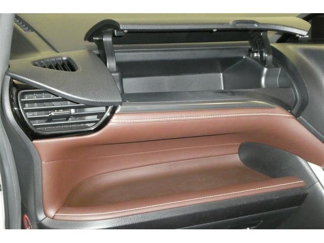 エスクァイア ハイブリッドＧｉ　Ｒカメラ　ＡＡＣ　ナビ＆ＴＶ　リアエアコン　地デジ　クルーズコントロール　ＬＥＤライト　キーレスエントリー　スマートキー付　ＤＶＤ再生可　エアバック　横滑防止装置　盗難防止システム　ＥＴＣ　３列シート（31枚目）