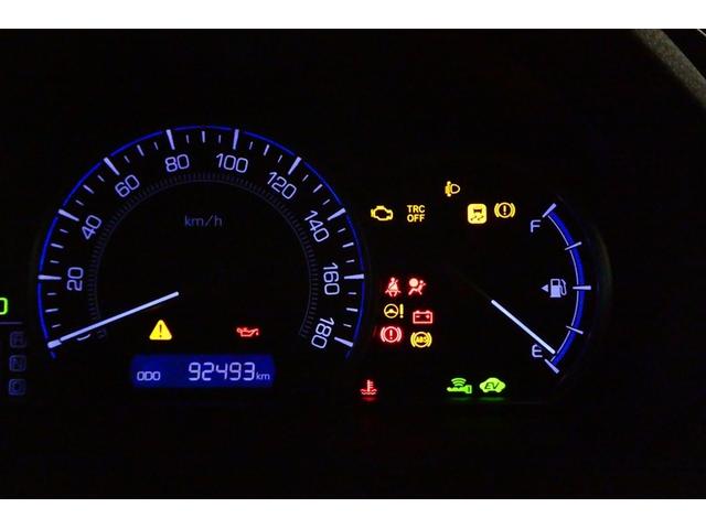 エスクァイア ハイブリッドＧｉ　Ｒカメラ　ＡＡＣ　ナビ＆ＴＶ　リアエアコン　地デジ　クルーズコントロール　ＬＥＤライト　キーレスエントリー　スマートキー付　ＤＶＤ再生可　エアバック　横滑防止装置　盗難防止システム　ＥＴＣ　３列シート（32枚目）