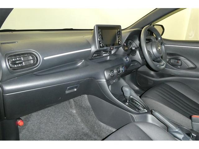 ヤリス Ｘ　衝突被害軽減装置　クルコン　バックモニター　セキュリティー　エアコン　ドラレコ付　パワステ　ＥＴＣ　ＡＢＳ　ミュージックプレイヤー接続可　エアバッグ　サイドエアバッグ　ワイヤレスキー　横滑防止装置（12枚目）