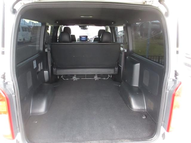 ハイエースバン スーパーGL ダークプライムII Dターボ アルパイン11インチナビフルセグ Bカメラ 両側パワースライドドア 社外17アルミナスカータイヤ シートカバー 純正LEDへッドライト プリクラシュセーフティ(15枚目)