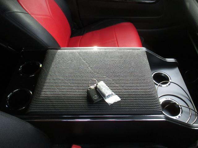 ハイエースバン スーパーＧＬ　ダークプライムＩＩ　Ｄターボ　モデリスタＦＳＲエアロ　ファブレス１８アルミ　社外９インチナビフルセグ　ＦＤモニター　パノラミックビューモニター　オーバーフェンダー　べッドキット　シートカバー　Ｄミラーカバー　ＬＥＤテール（22枚目）