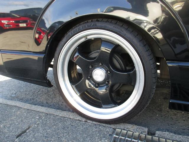 ハイエースワゴン ＧＬ　社外ＦＳＲエアロ　社外２０インチアルミ　ローダウン　左パワースライドドア　純正ＬＥＤへッド　社外テール　社外ナビフルセグ　ＦＤモニター　Ｂカメラ　シートカバー　ウィンカーミラー（7枚目）