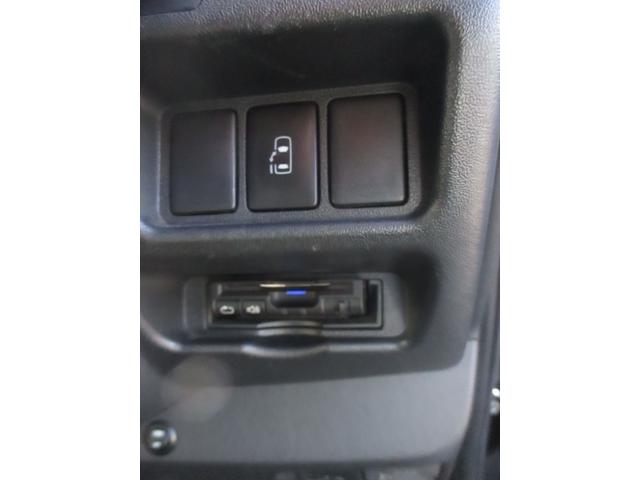 ハイエースワゴン ＧＬ　社外ＦＳＲエアロ　社外２０インチアルミ　ローダウン　左パワースライドドア　純正ＬＥＤへッド　社外テール　社外ナビフルセグ　ＦＤモニター　Ｂカメラ　シートカバー　ウィンカーミラー（16枚目）