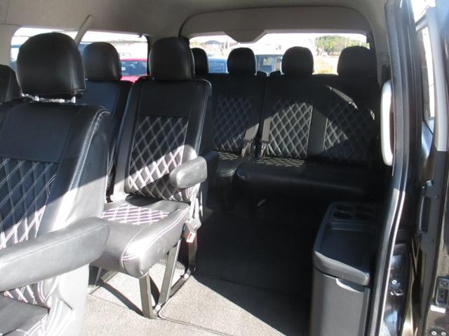 ハイエースワゴン ＧＬ　社外ＦＳＲエアロ　社外２０インチアルミ　ローダウン　左パワースライドドア　純正ＬＥＤへッド　社外テール　社外ナビフルセグ　ＦＤモニター　Ｂカメラ　シートカバー　ウィンカーミラー（19枚目）