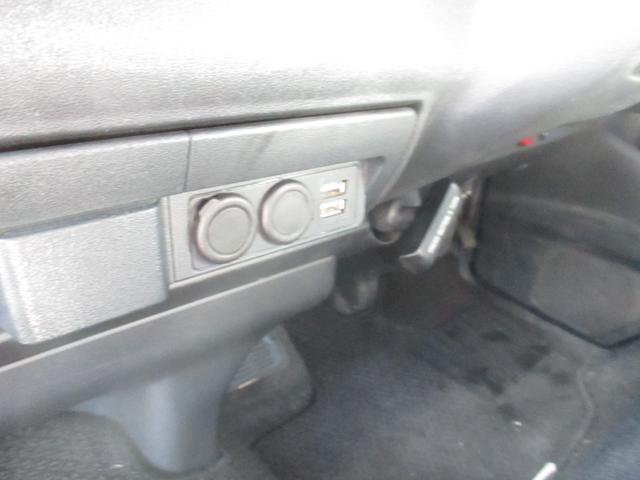 ハイエースワゴン ＧＬ　社外ＦＳＲエアロ　社外２０インチアルミ　ローダウン　左パワースライドドア　純正ＬＥＤへッド　社外テール　社外ナビフルセグ　ＦＤモニター　Ｂカメラ　シートカバー　ウィンカーミラー（23枚目）