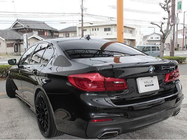 ５シリーズ ５２３ｉ　Ｍスポーツ　人気定番カラーブラックサファイアのＭスポーツ！新品パーツで仕上げたカスタムコンプリート新品２０インチアルミ　禁煙車（2枚目）