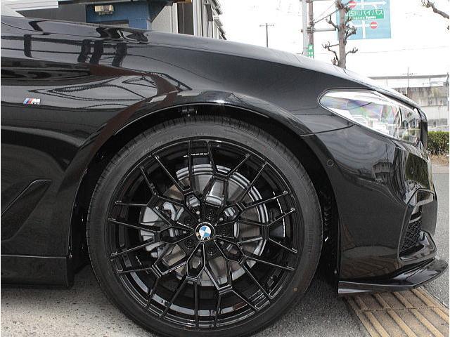 ５シリーズ ５２３ｉ　Ｍスポーツ　人気定番カラーブラックサファイアのＭスポーツ！新品パーツで仕上げたカスタムコンプリート新品２０インチアルミ　禁煙車（21枚目）