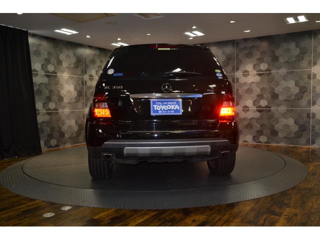 Mクラス ML350 4WDAT・HIDライトフォグランプバックフォグ・ナビバックカメラETC・デユアルエアコン・革パワーシート(6枚目)