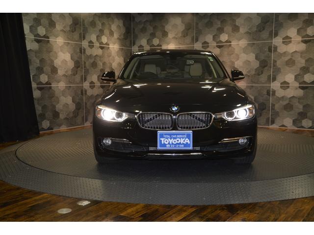 3シリーズ 320iラグジュアリー HDDナビバックカメラETC・革パワーシート・スマートキープッシュスタート・純正19インチアルミ(2枚目)