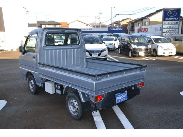 サンバートラック ＴＣ　スーパーチャージャー・４ＷＤ５ＭＴ・エアコンパワステ・カセット付きＡＭ／ＦＭラジオ（5枚目）