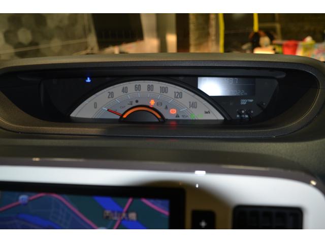 ムーヴキャンバス Xメイクアップリミテッド SAIII AT・スマアシIII・オートライトハイビームアシスト・SD8インチ全方位カメラ・両側電動スライド・オートエアコン・スマートキープッシュスタート(15枚目)