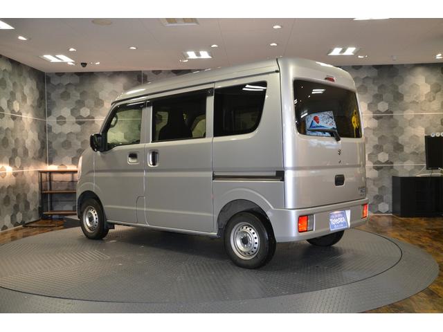 エブリイ ＰＣ　４ＷＤＡＴ・スピーカー一体ＡＭ／ＦＭラジオ・エアコンパワステパワウインドー・キーレスエントリー（5枚目）