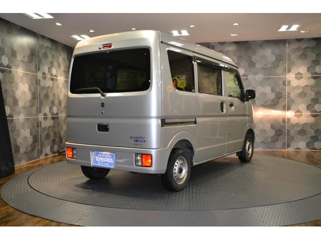 エブリイ ＰＣ　４ＷＤＡＴ・スピーカー一体ＡＭ／ＦＭラジオ・エアコンパワステパワウインドー・キーレスエントリー（7枚目）